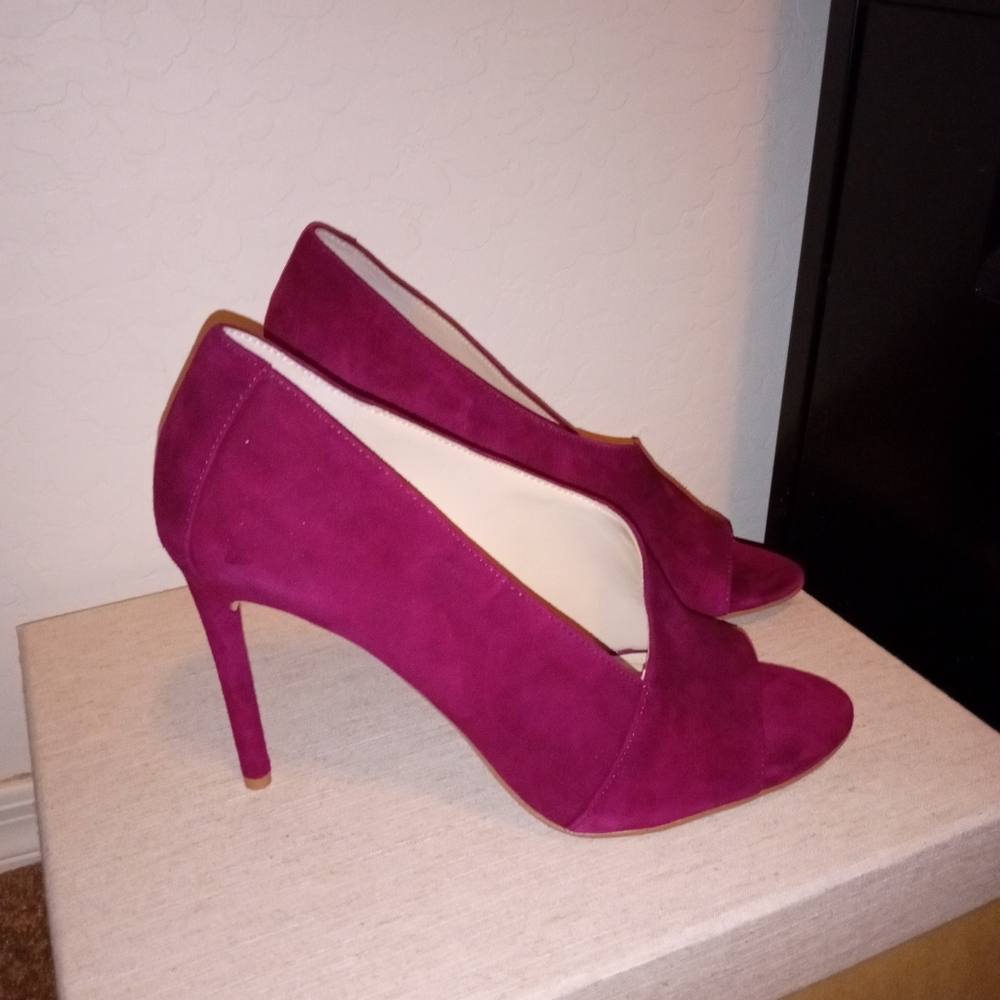 Vince Camuto Rallien Suede Leather Peep Toe Stiletto Heels Size 10